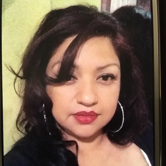 Meet your Posher, Aurora - Picture 1 of 1